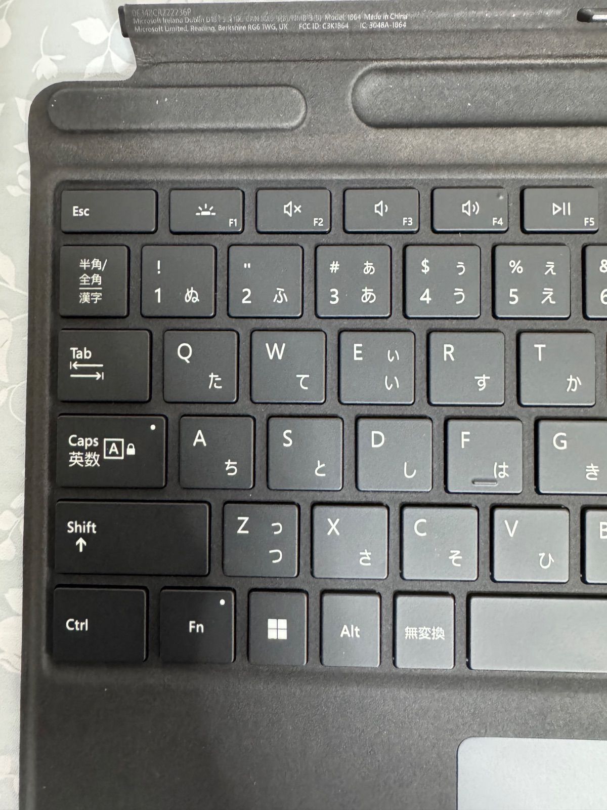 美品】【すぐ発送可能】純正 Surface Pro Signature キーボード 1864