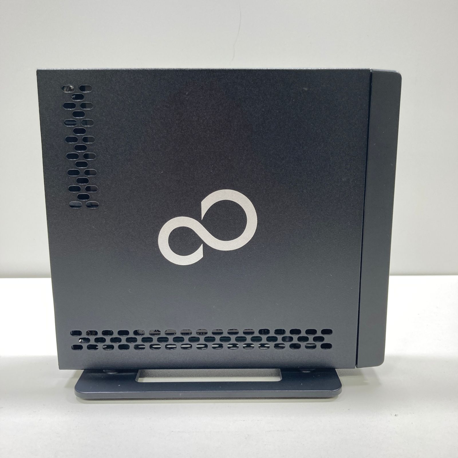 中古 Fujitsu ESPRIMO G5011/GX Corei5-10500T SSD256GB - メルカリ