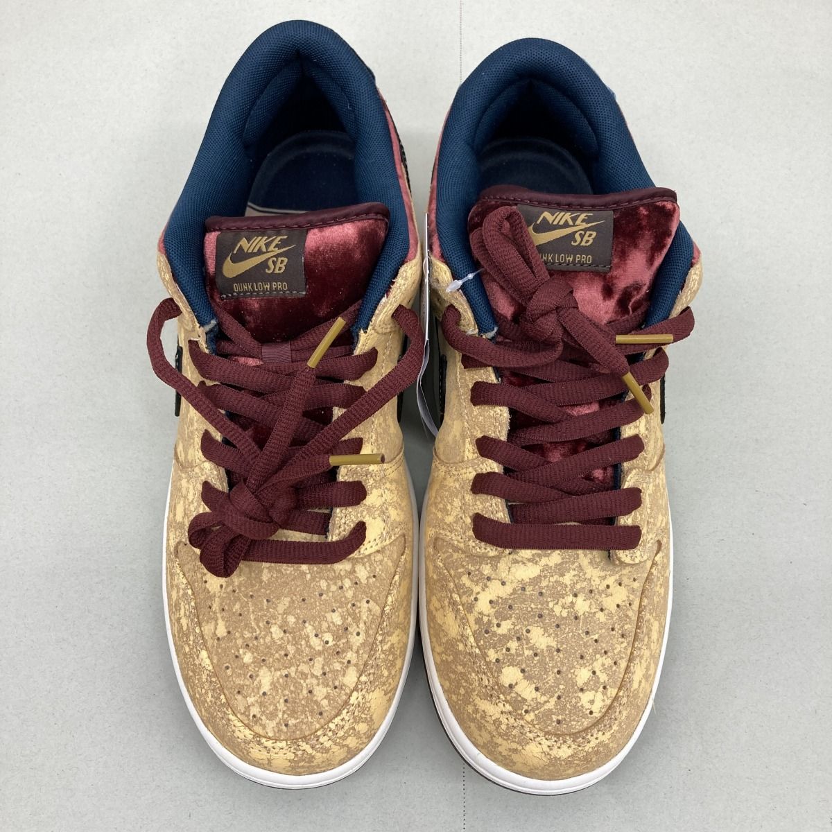 NIKE SB DUNK LOW PRO City of Cinema/Celestial Gold and Dark Team 