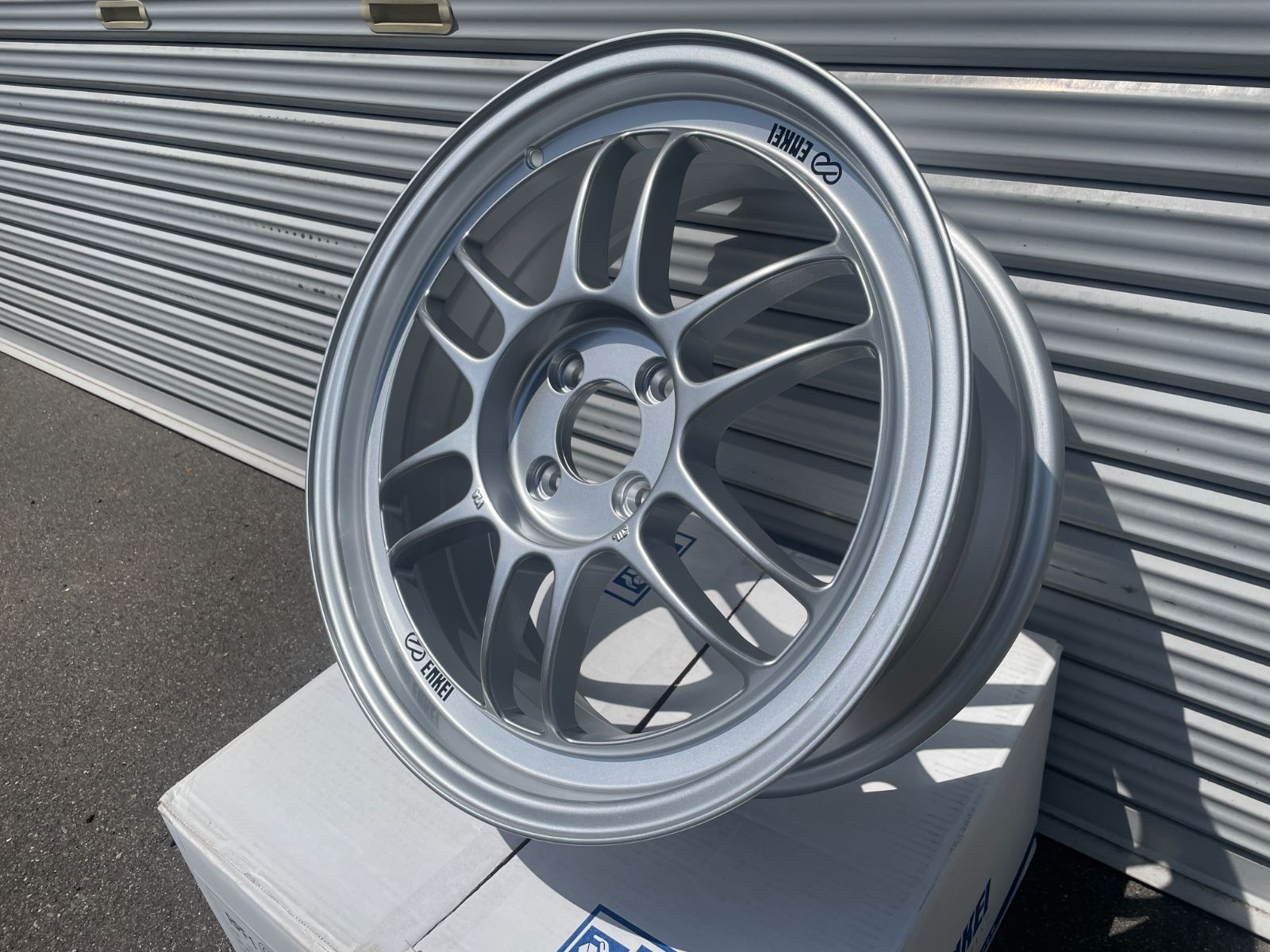 ENKEI RPF1 17インチ 7J +43 PCD100 4H シルバー 軽量ホイール 4本