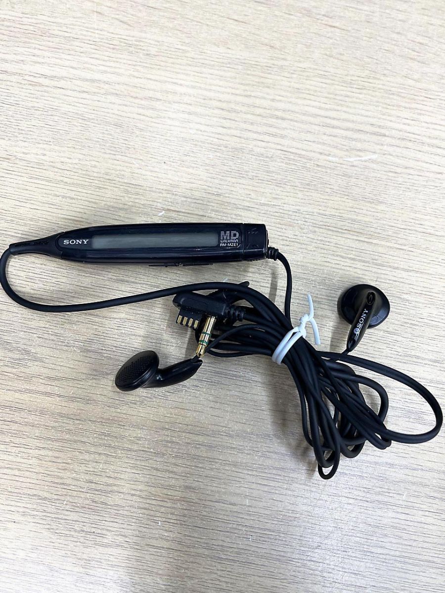 SONY MDウォークマン MZ-E80 ポータブルMDプレーヤー未使用に近い Amazon.co.jp: SONY ソニー MZ-E80 MDプレーヤー MDLP非対応 （MD再生