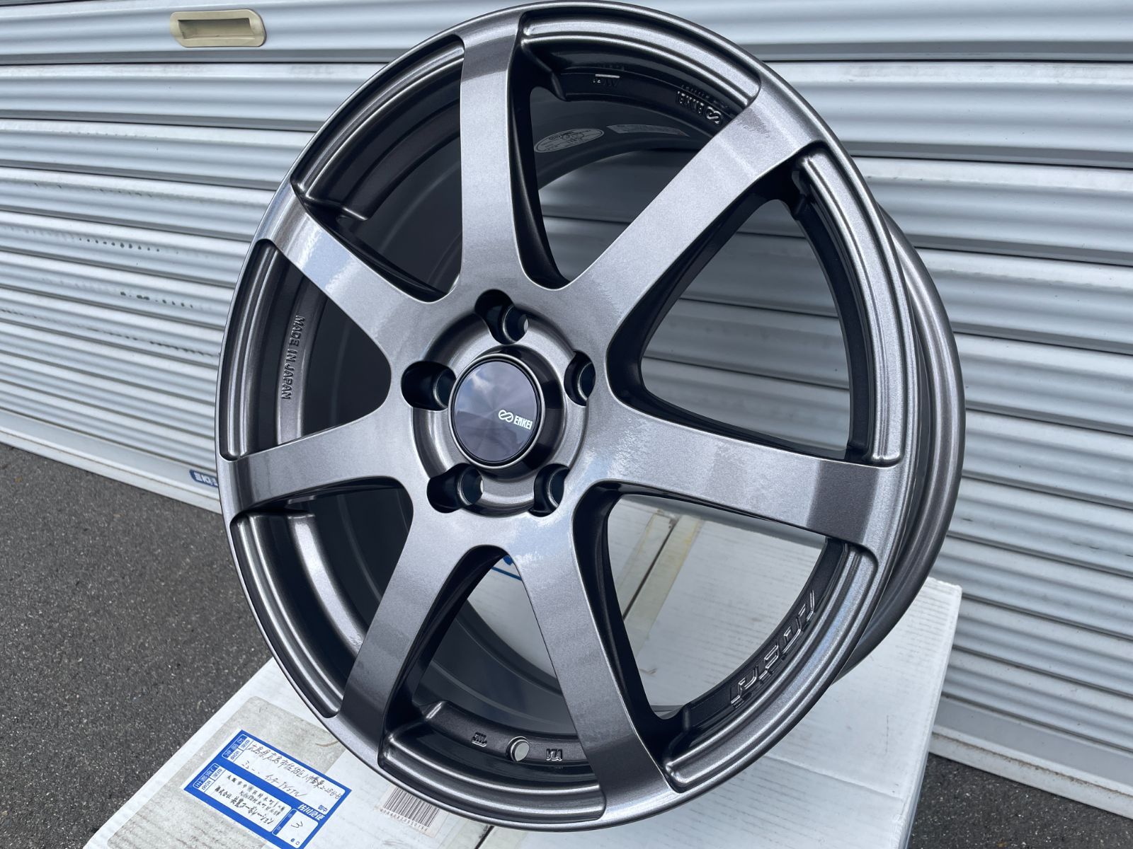 ENKEI PF07 17インチ 7J +48 PCD114.3 5H ダークシルバー ホイール4本セット 新品