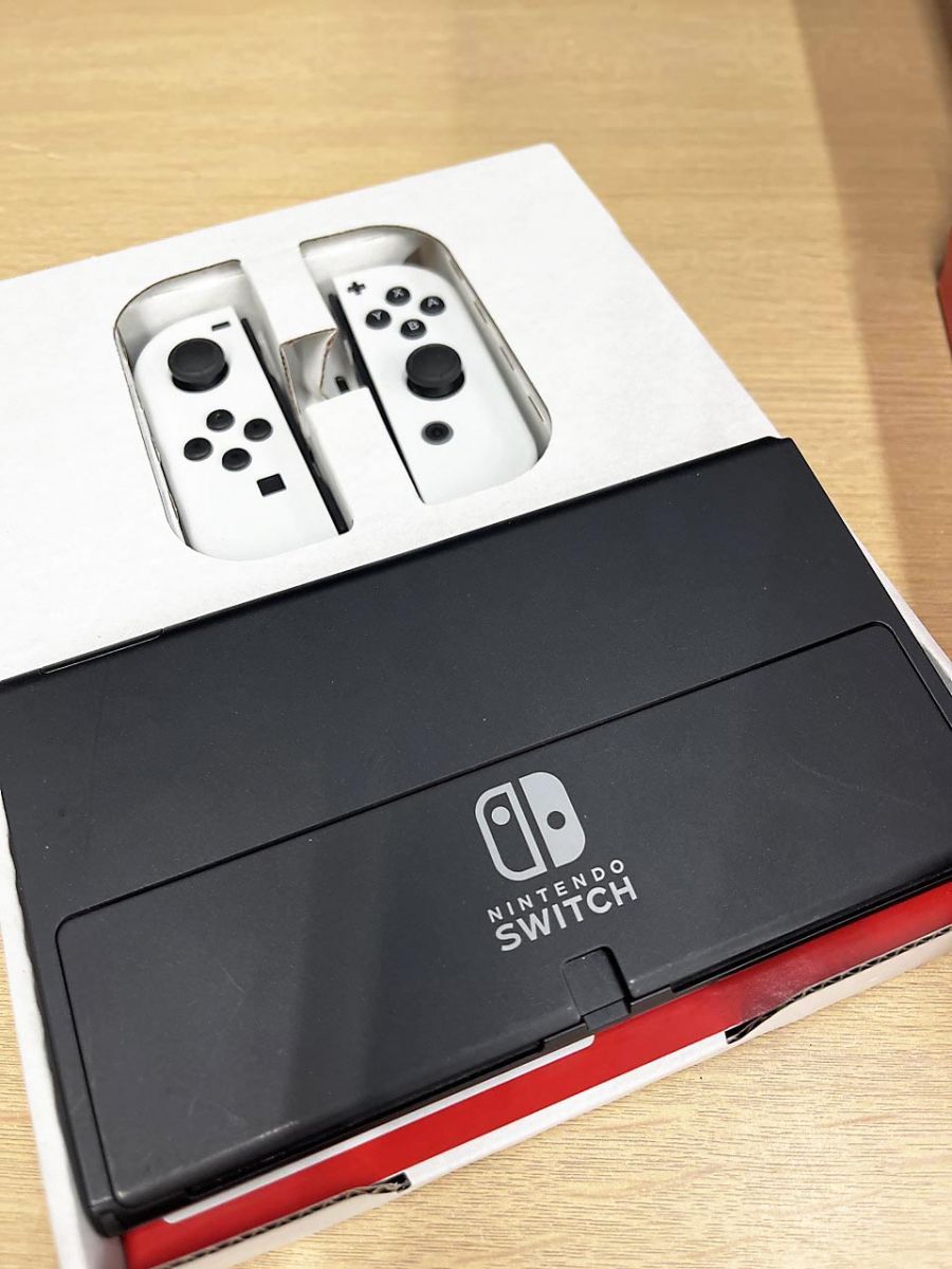 任天堂 Nintendo Switch ニンテンドー スイッチ 有機ELモデル ホワイト