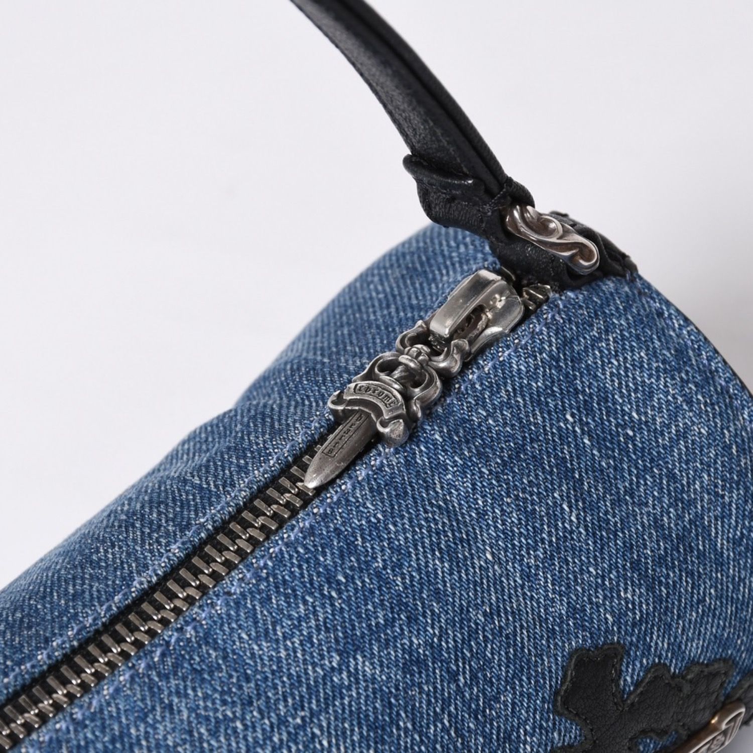 新品同様 CHROME HEARTS クロムハーツ デニム ポーチ 新作 マルチロゴ