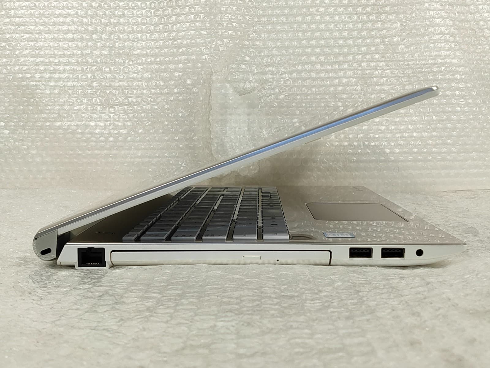 東芝 T55/AG Core i3-6100U 東芝 T55/AG Core i3-6100U NT : 東芝 T55/AG Corei3-6100U 2.30GHz