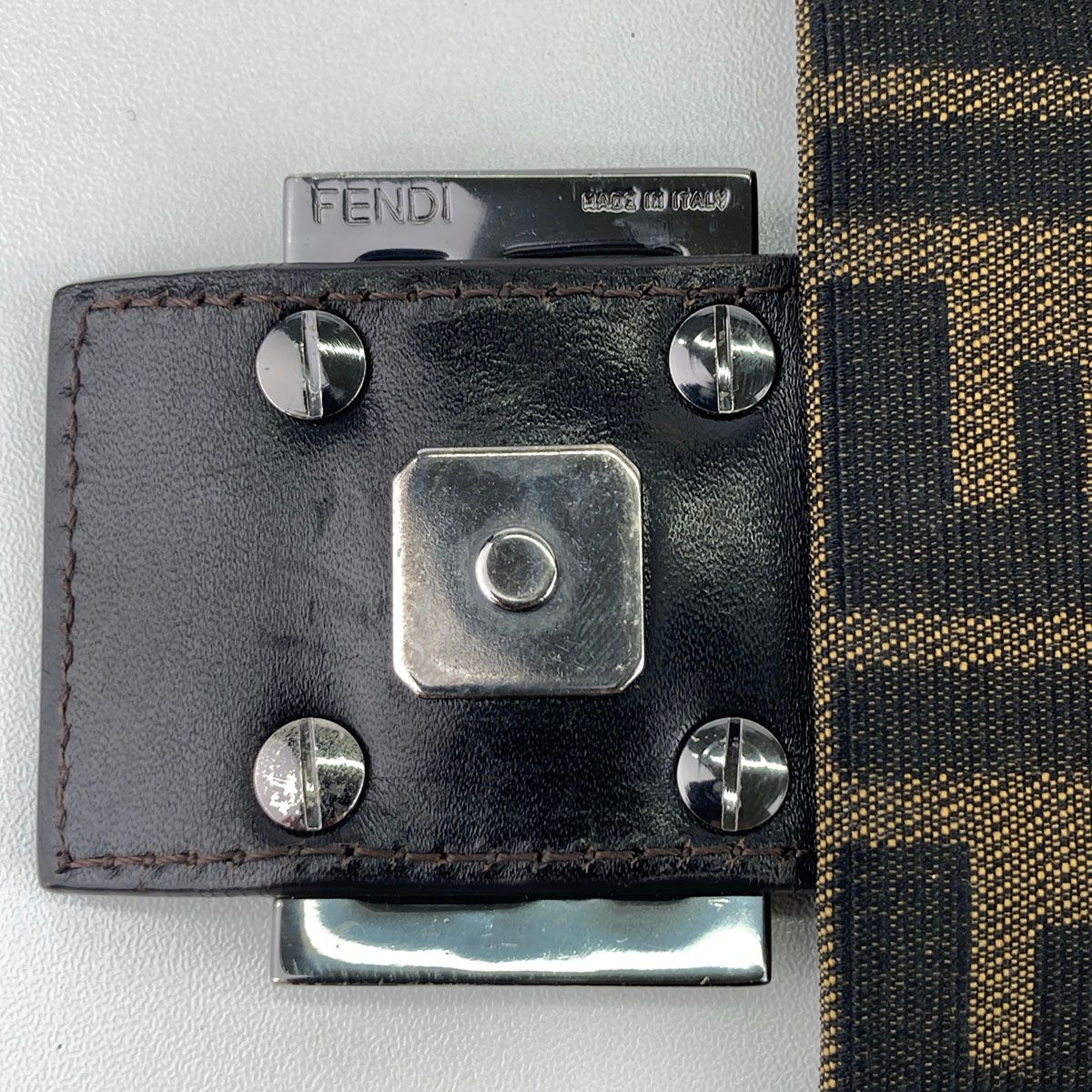 フェンディ FENDI マンマバケット ワンショルダー ズッカ ショルダーバッグ【中古】 FENDI（フェンディ） ズッカ マンマバケット ショルダーバッグ