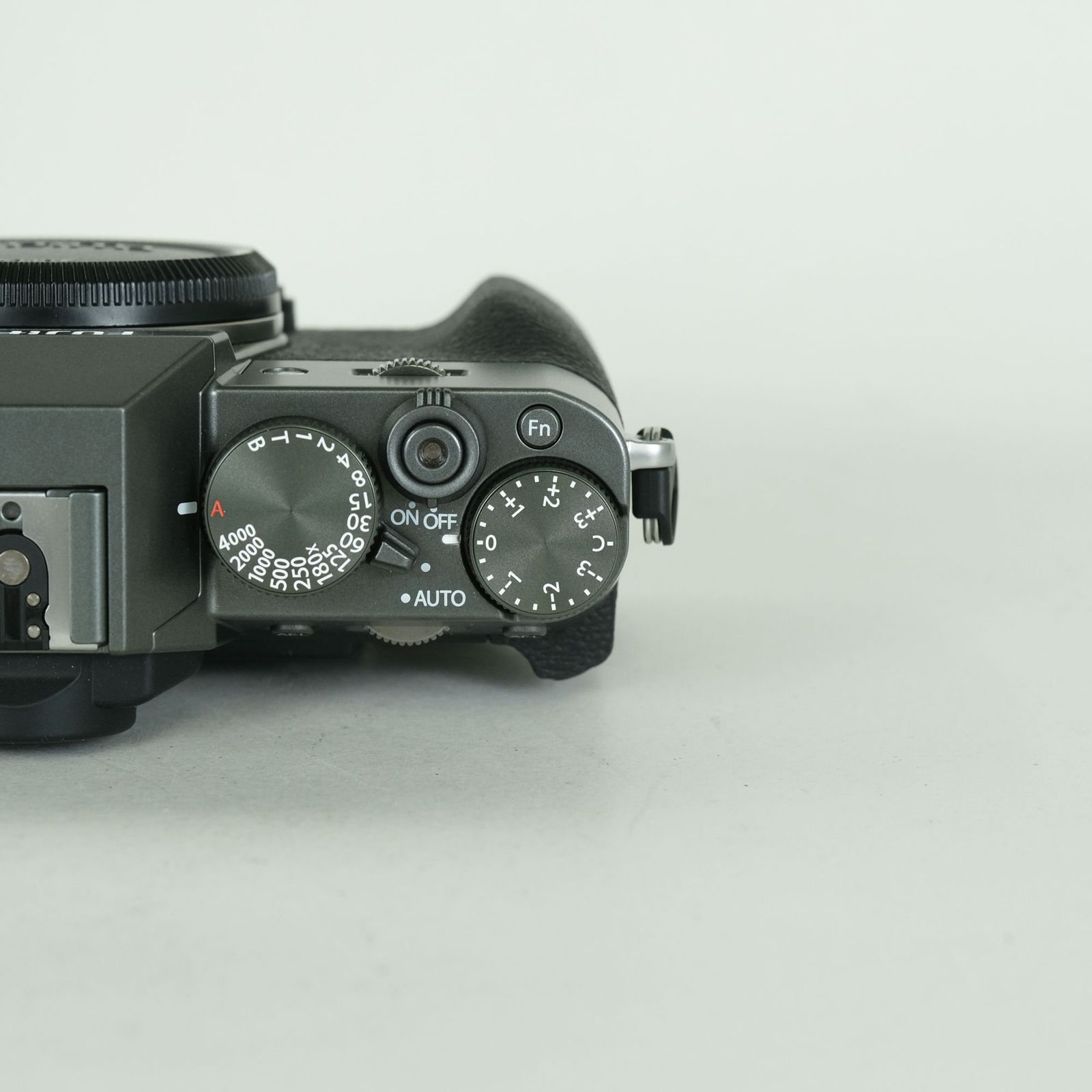 美品 | シャッター数850回] FUJIFILM X-T30 III [ボディ チャコール