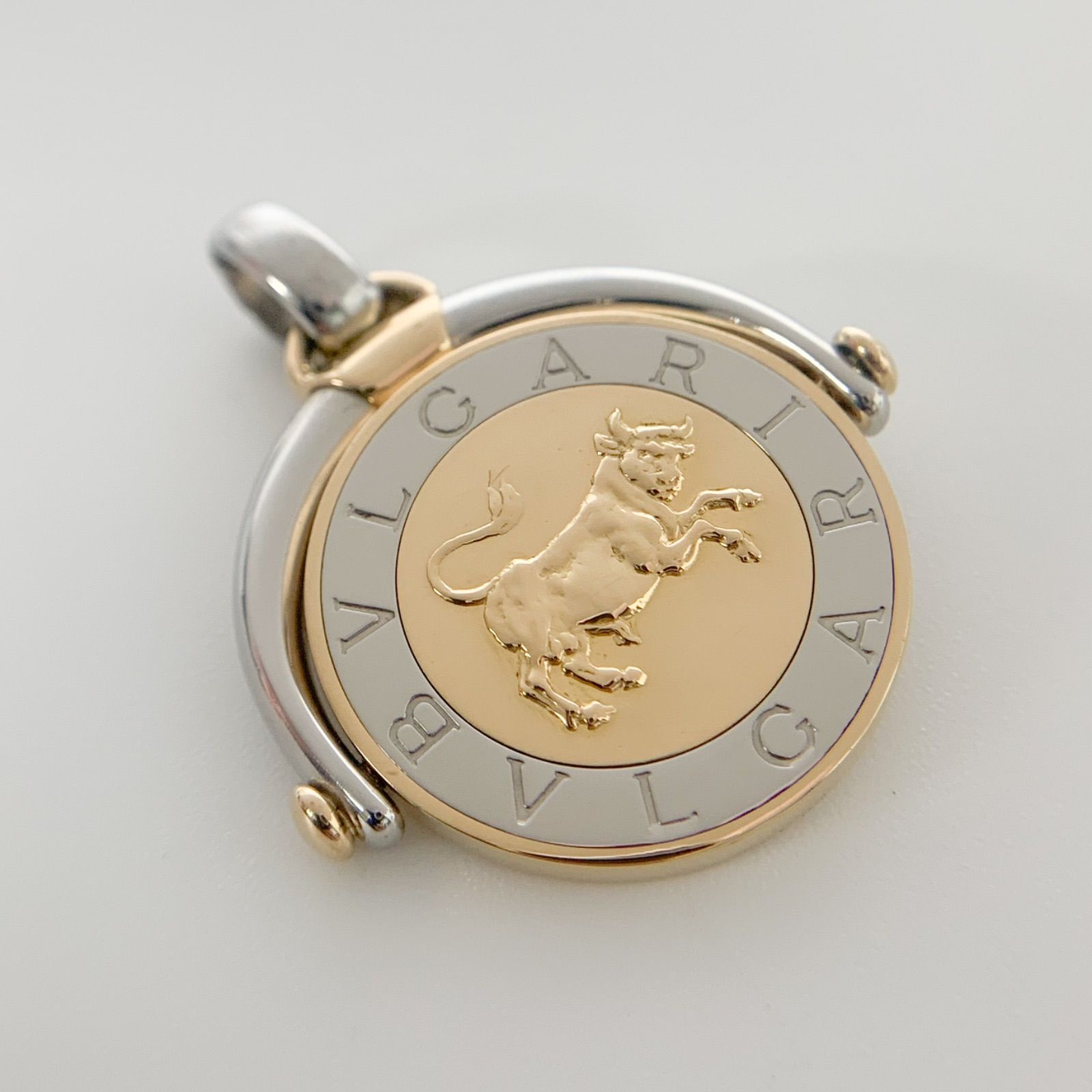 【中古】BVLGARI ブルガリ ペンダントトップ　ホロスコープトップ イエローゴールド(K18YG) ステンレス 牡牛座