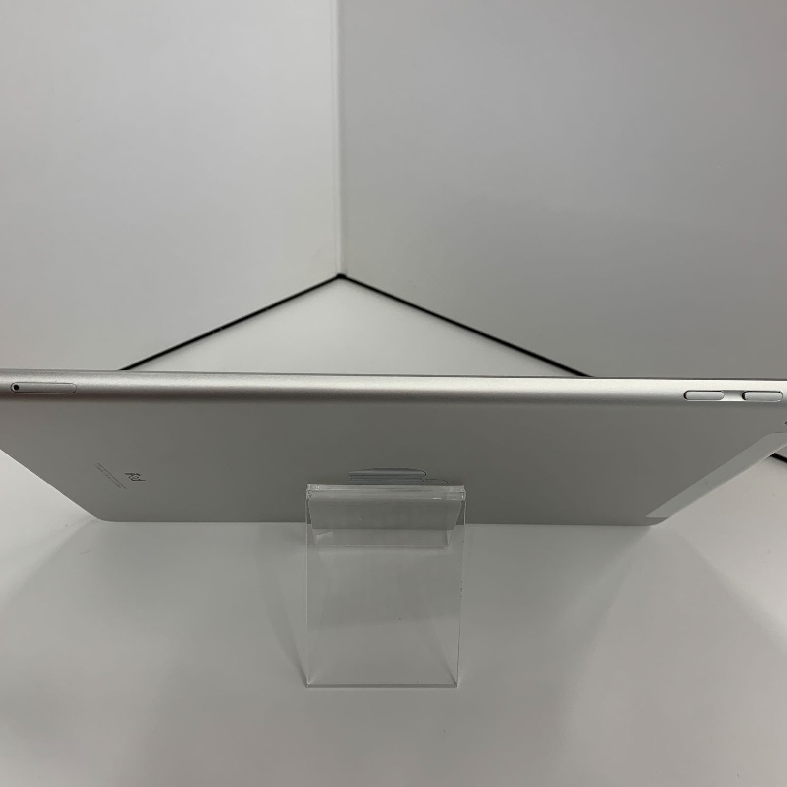 iPad 5 Wi-Fi+Cellularモデル 32GB シルバー A1823 No.589 - メルカリ
