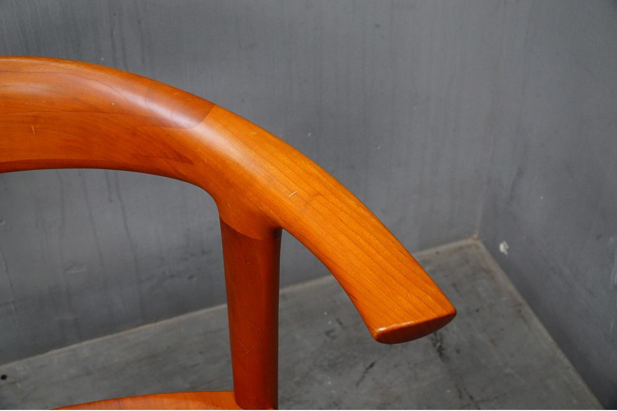 極美品 家具蔵(KAGURA) ARCOⅡ(アルコ2）チェリー無垢材 板座 アーム