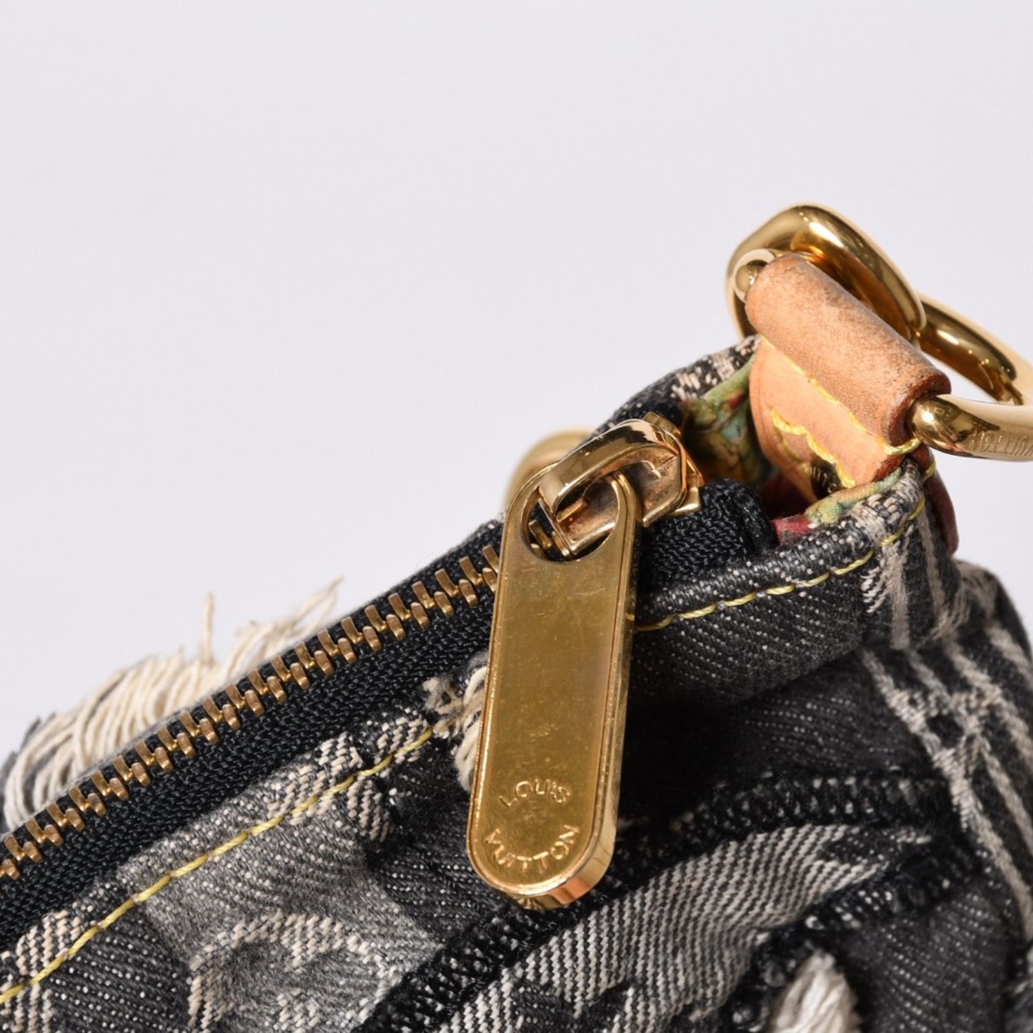 極美品 LOUIS VUITTON ルイヴィトン モノグラムデニム パウチィ ワン 