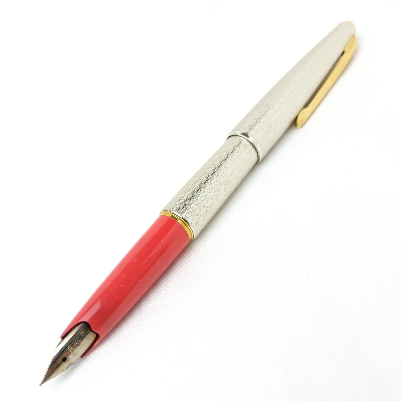 [PILOT] パイロット 万年筆 18KWG ホワイトゴールド 格子柄 レッド 18金 希少 逸品 完売モデル 入手困難 日本製 ヴィンテージ 筆記具 高級 文房具 シルバー エッチング