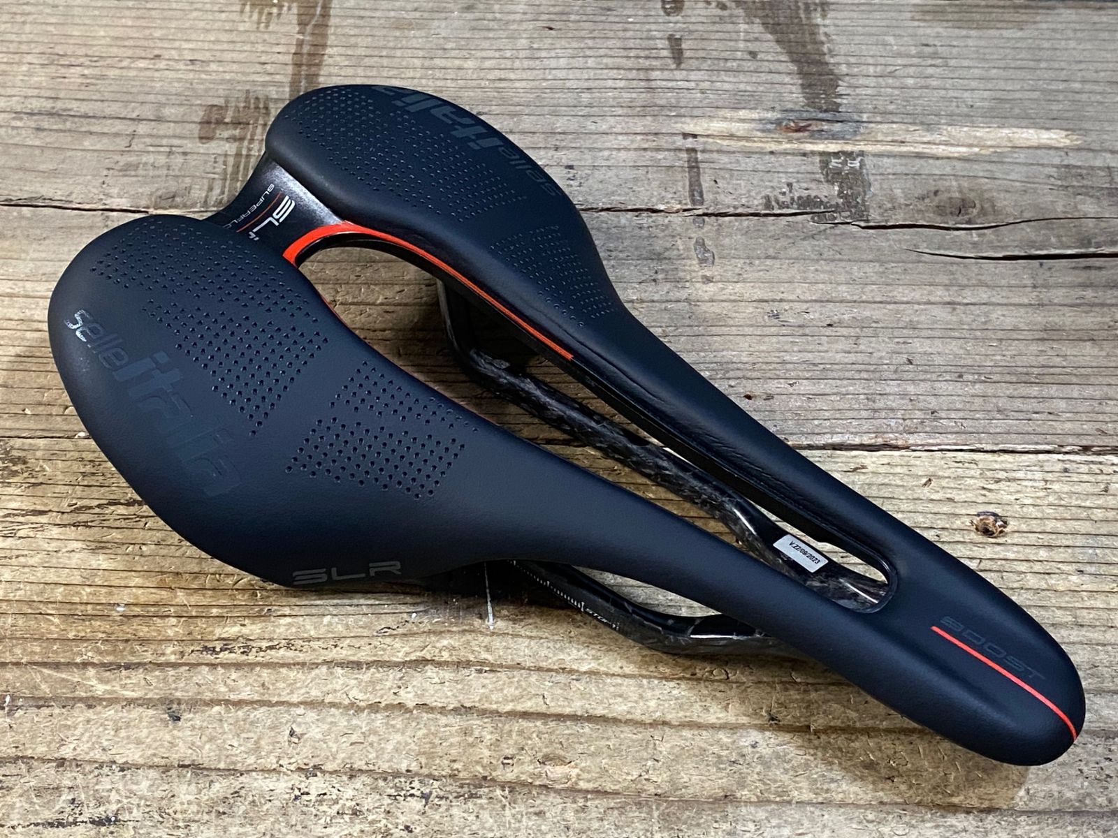 KD155 セライタリア selle italia SLR BOOST KIT CARBONIO SUPERFLOW L3 サドル 黒 145mm