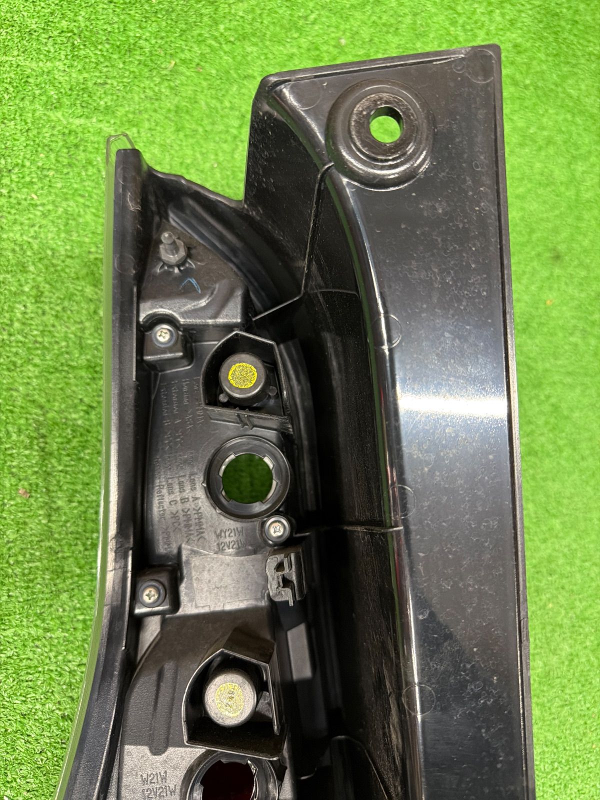 日産 セレナ C27 純正 右側 テールランプ KOITO 220-23719 (900