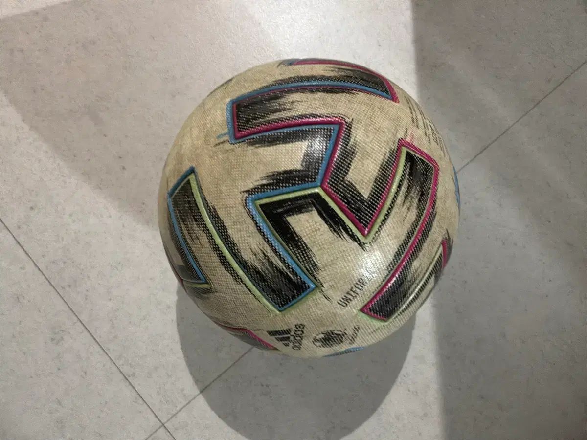 アディダス FIFA2020 サッカーボール 7,561円