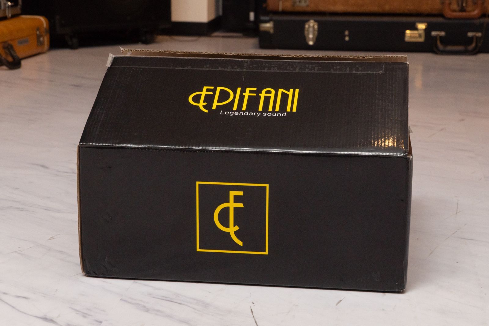 【used】Epifani / UL901 Bass Amp 1000W 4Ω【GIB横浜】アンプ 【used】Epifani / UL901 Bass Amp 1000W 4Ω【GIB横浜】アンプ