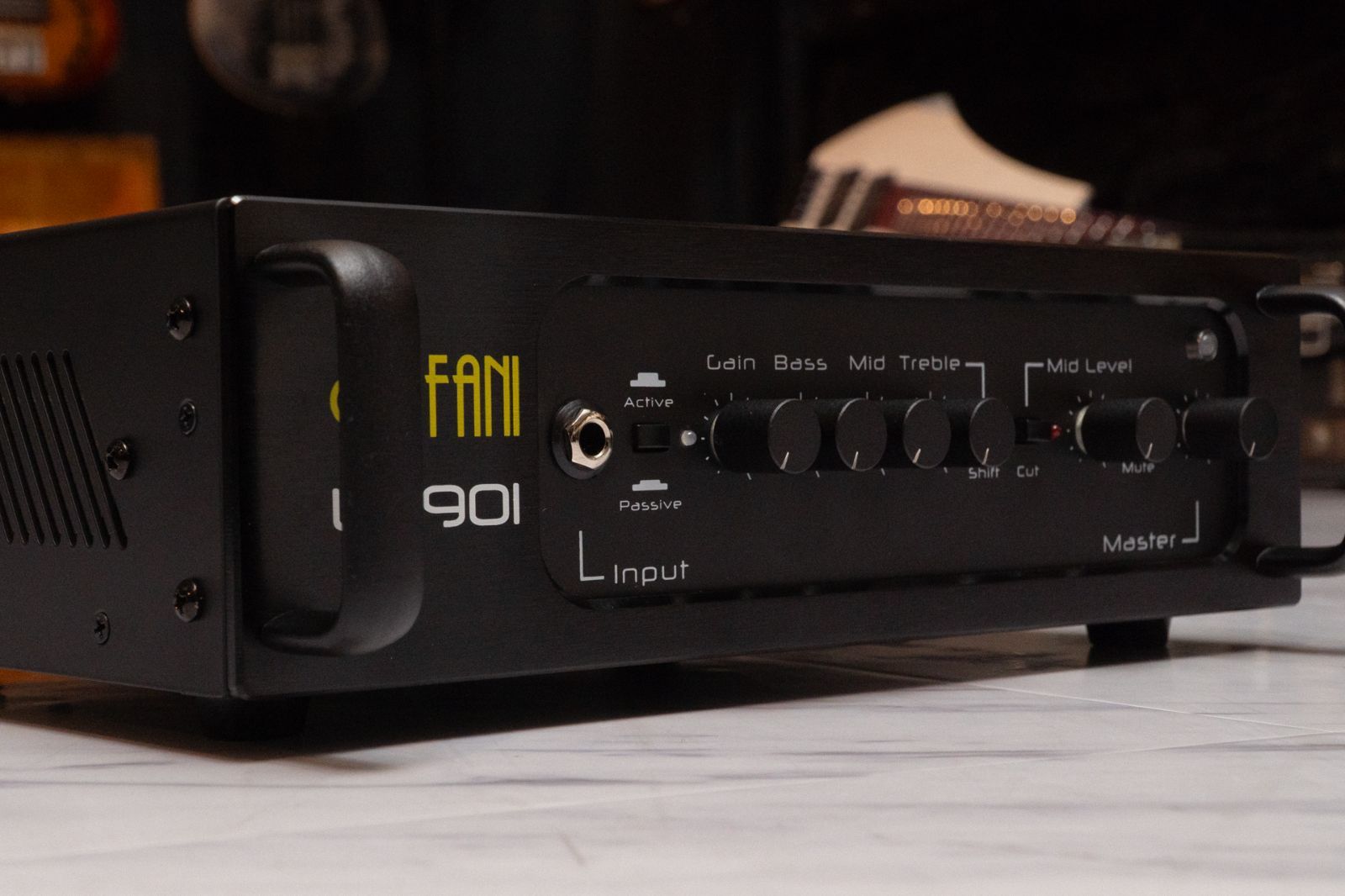 【used】Epifani / UL901 Bass Amp 1000W 4Ω【GIB横浜】アンプ 【used】Epifani / UL901 Bass Amp 1000W 4Ω【GIB横浜】アンプ