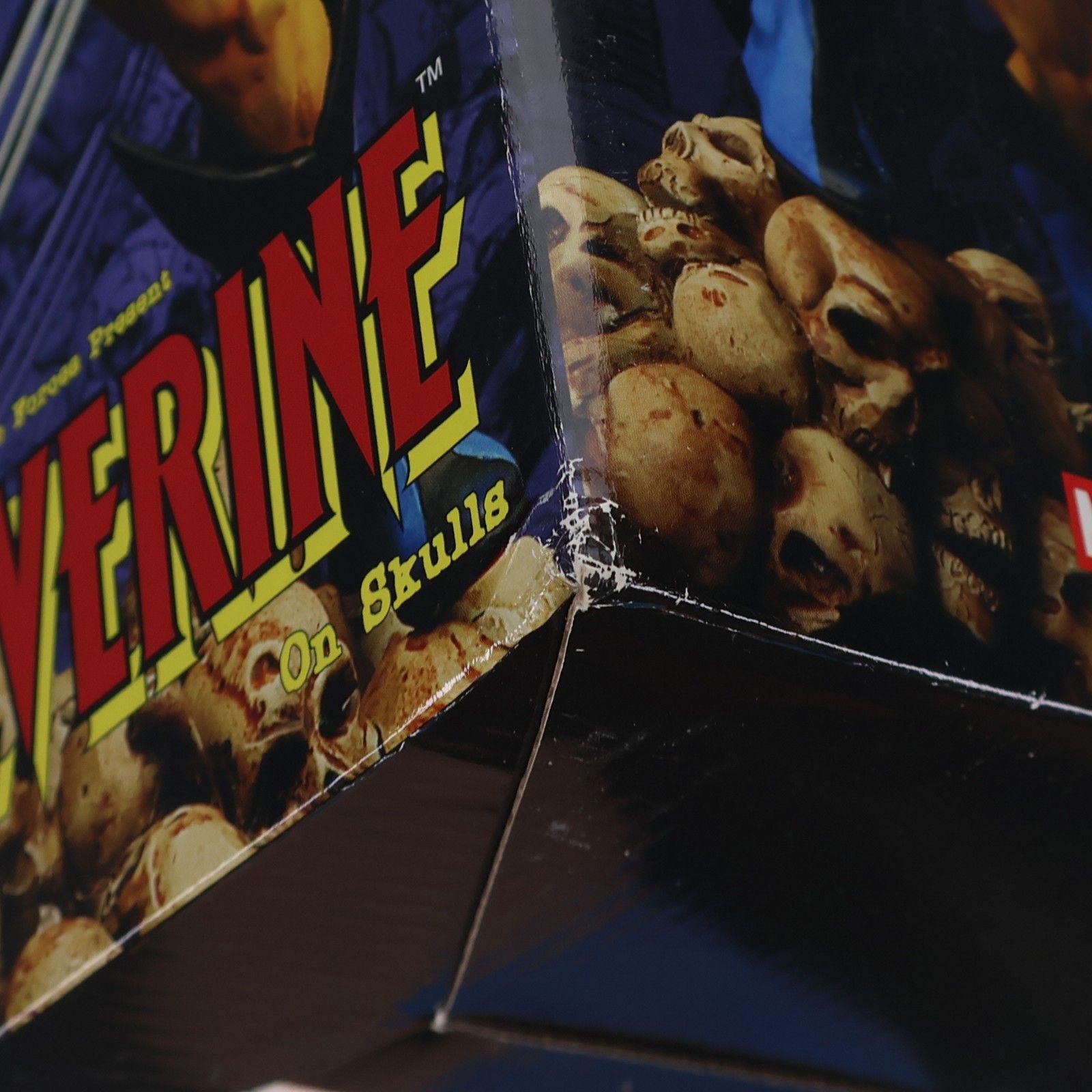 Wolverine(ウルヴァリン) on Skulls X-MEN(エックスメン) 完成品 フィギュア ダイアモンドセレクト Wolverine(ウルヴァリン) on Skulls X-MEN(エックスメン) 完成品