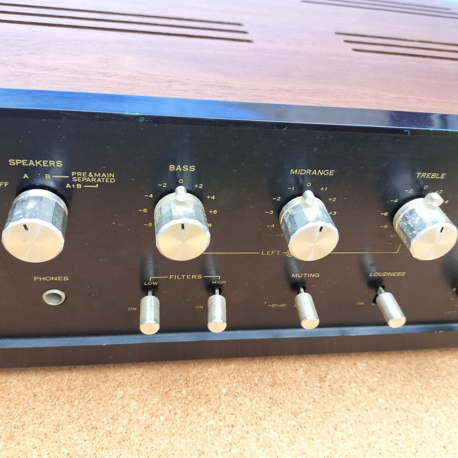 名機・ウッドケース付】 SANSUI サンスイ AU-666 プリメイン アンプ