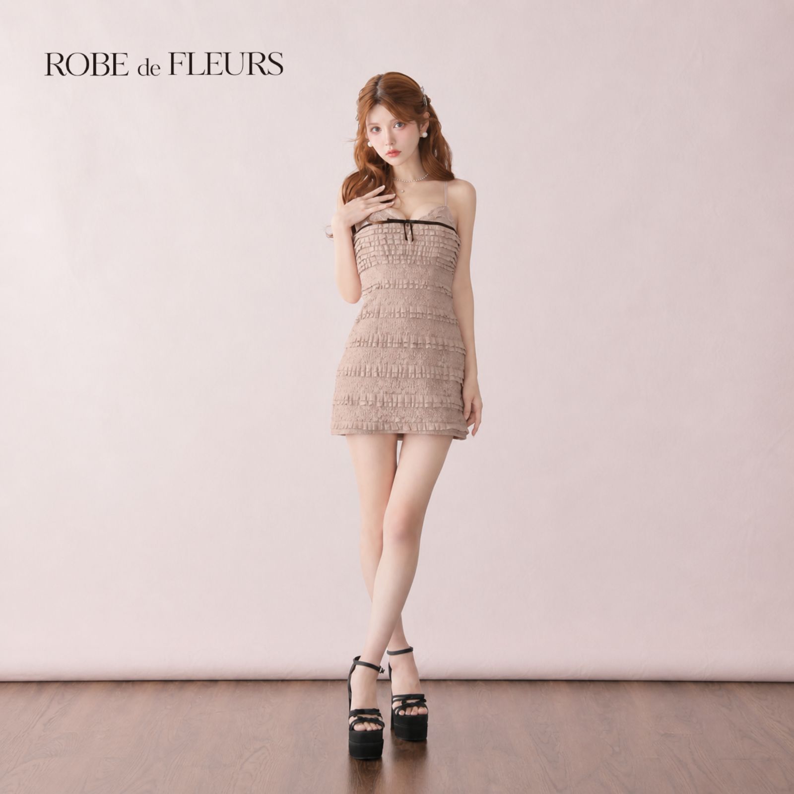 Robe de Fleurs キャバドレス XSサイズ ライトブラウン Robe de Fleurs キャバドレス XSサイズ ライトブラウン ROBE de FLEURS
