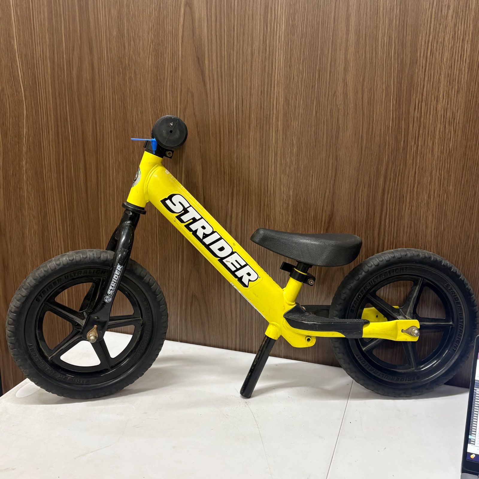 STRIDER ストライダー SPORTS スポーツモデル イエロー ソフトサドル