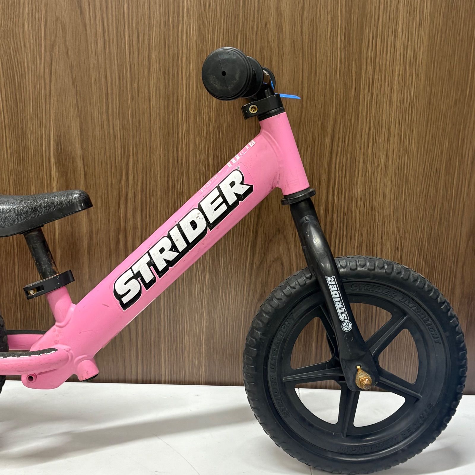 STRIDER ストライダー12 CLASSIC クラッシック バランスバイク ピンク STRIDER ストライダー12 CLASSIC クラッシック バランスバイク ピンク