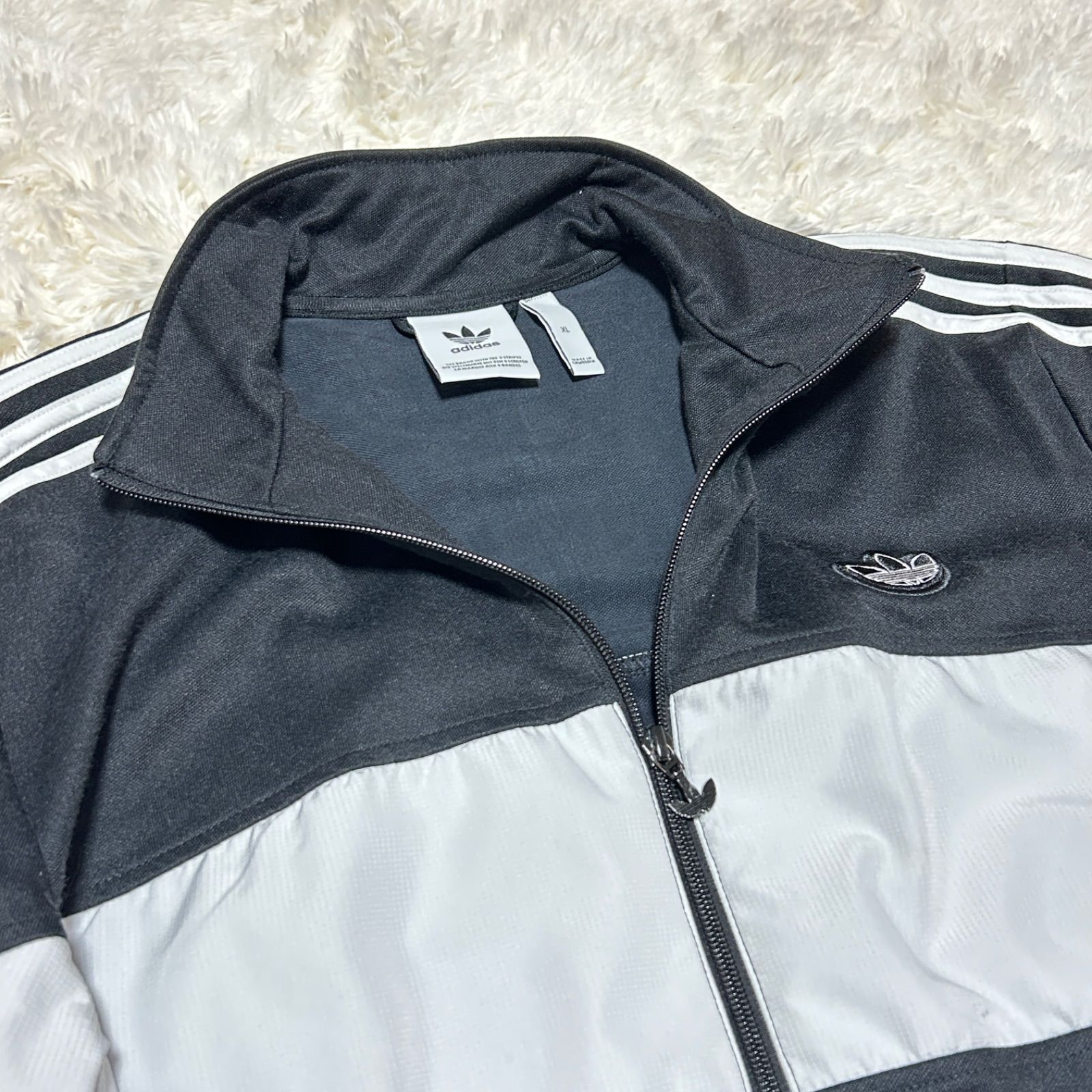 古着 adidas アディダス ブラック×シルバー トラックジャケット 
