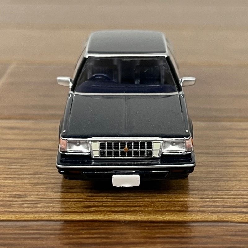 トミカリミテッドヴィンテージ ネオ 1/64 LV-N199b トヨタ クラウン