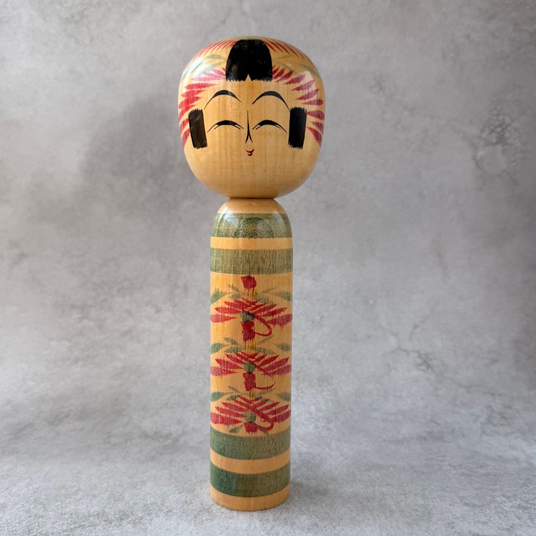【1960〜80年代 第二次こけしブーム】伝統こけし 遠刈田系 佐藤円夫 作 24cm 署名入 昭和レトロ (Traditional Kokeshi Doll by Kazuo Sato – Togatta Style, Akiu, 1970s–80s)