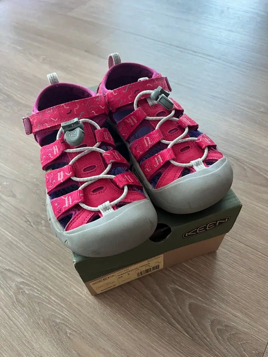 KEEN ニューポート H2 キッズ サンダル 21.0cm