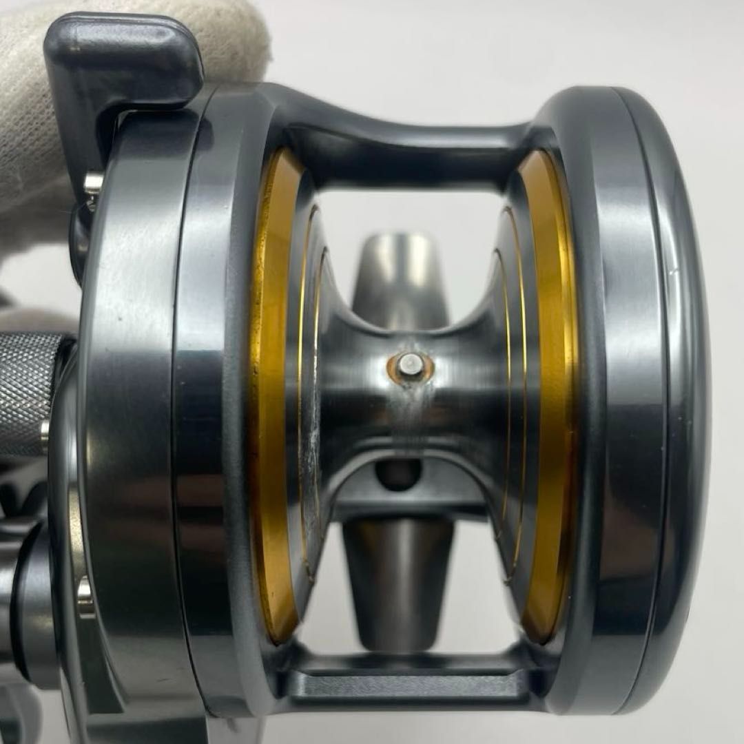SHIMANO 03オシアジガー NR 2000P 右巻き 右ハンドル シマノ OCEA