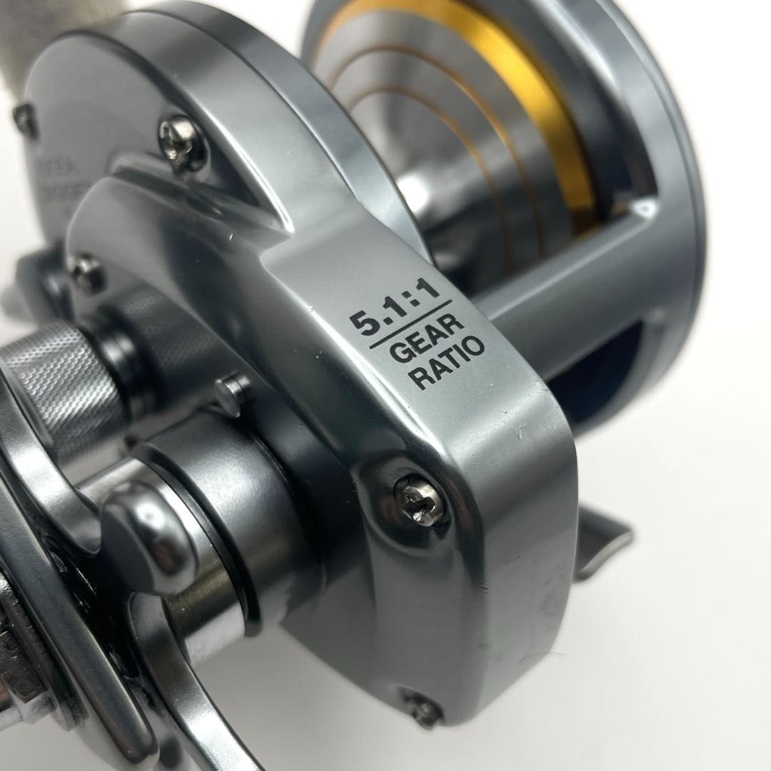 SHIMANO 03オシアジガー NR 2000P 右巻き 右ハンドル シマノ OCEA