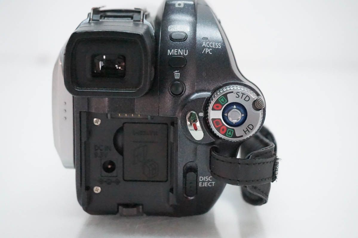 中古】Panasonicパナソニック デジタルハイビジョン SDビデオカメラ