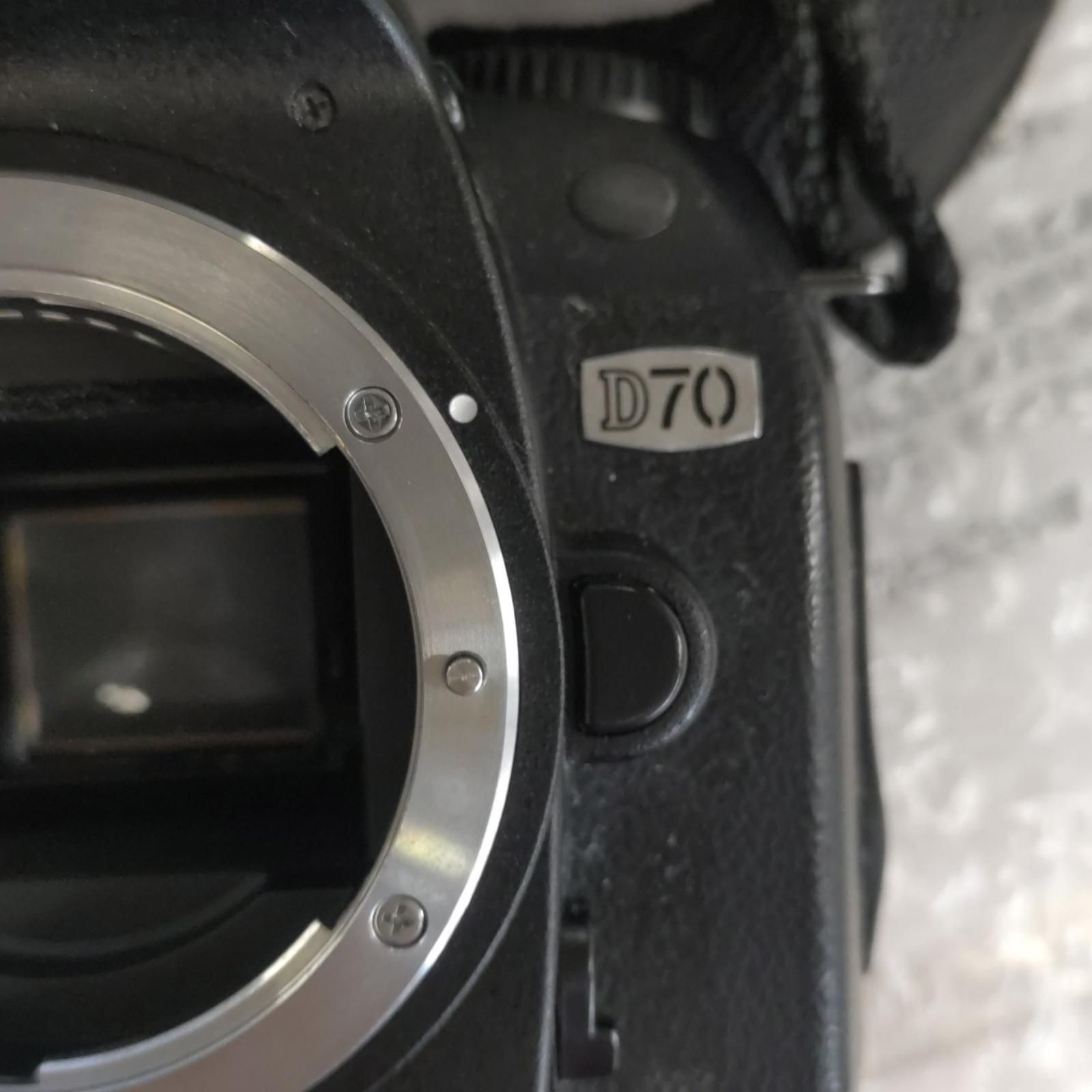 全額返金保証】【最速発送】Nikon デジタル一眼 D70 ボディ ブラック