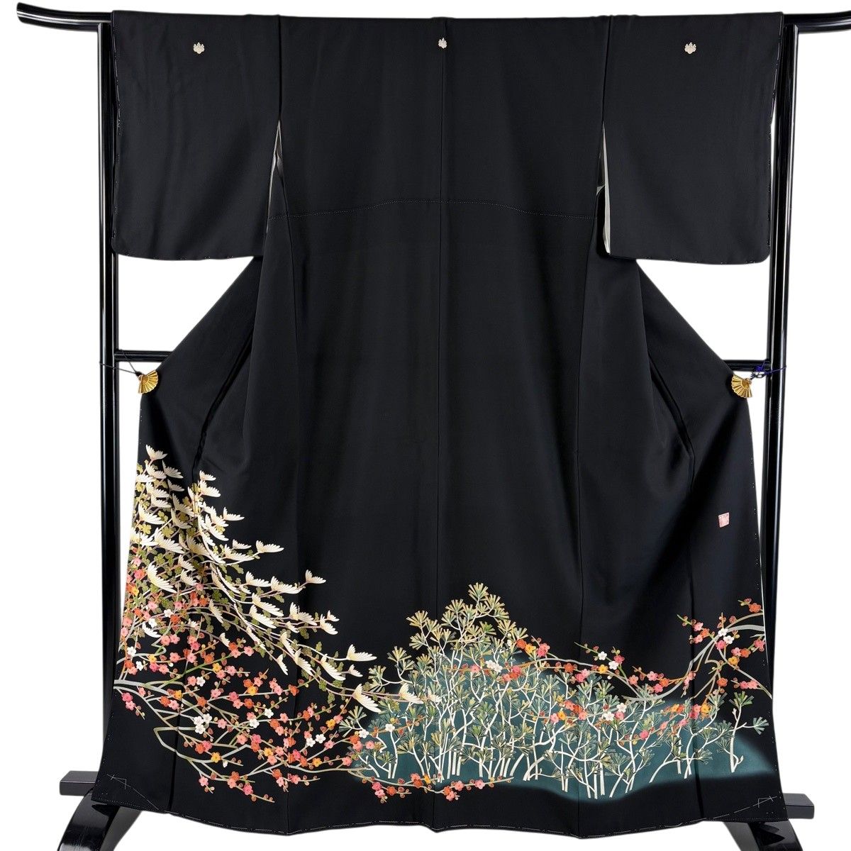 美品】 黒留袖 身丈163cm 裄丈64.5cm M 袷 落款 菊 松梅 ぼかし 黒
