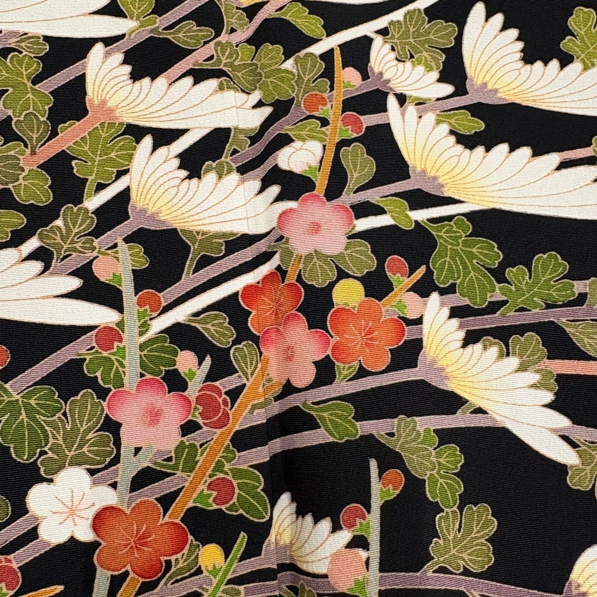 美品】 黒留袖 身丈163cm 裄丈64.5cm M 袷 落款 菊 松梅 ぼかし 黒