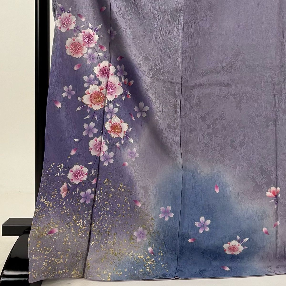 振袖 身丈172.5cm 裄丈68cm L 袷 桜 金糸 金彩 薄紫 正絹 秀品 【中古