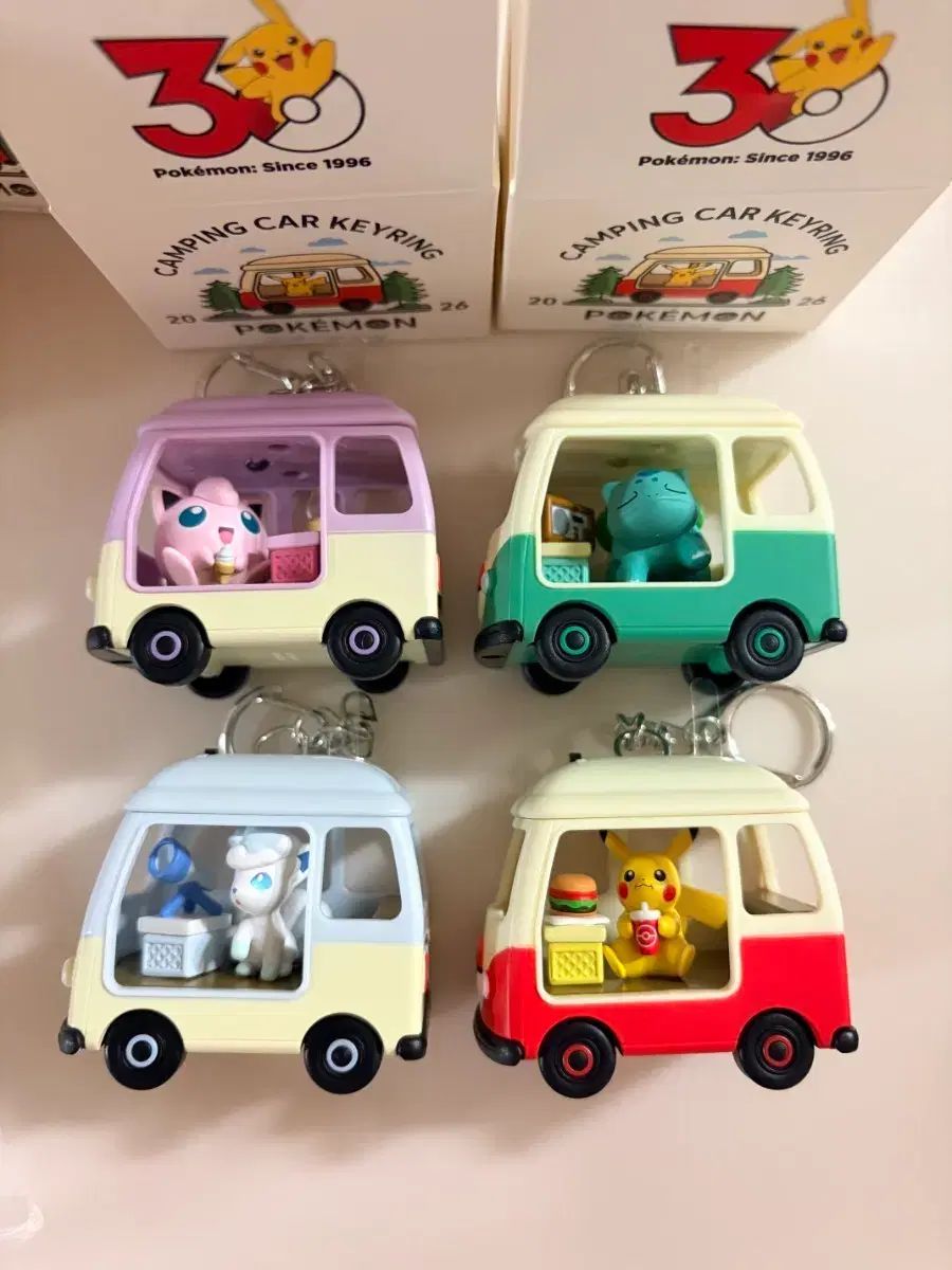 ロッテリア ポケモン 30周年 キャンピングカー キーホルダー - メルカリ