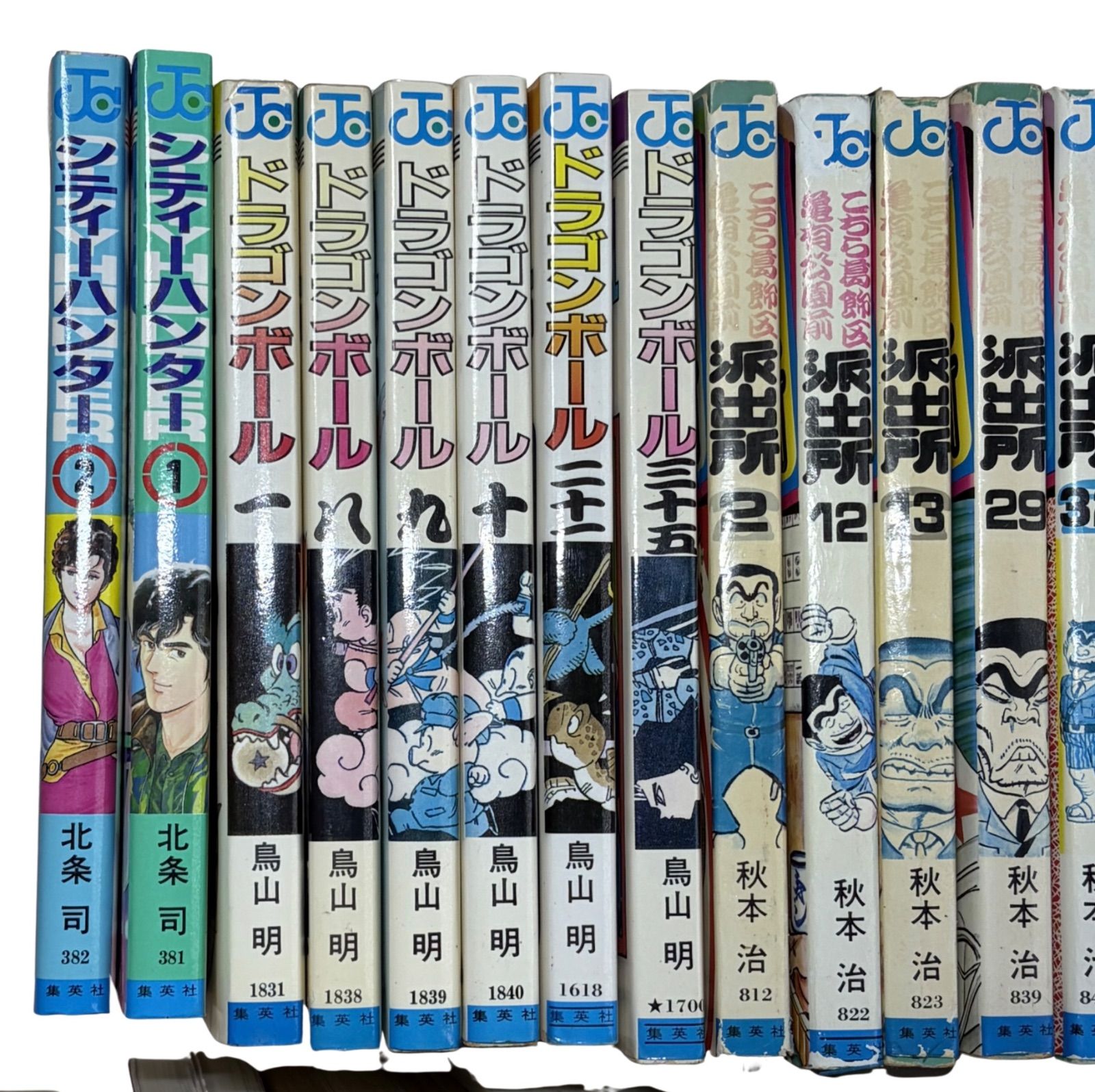 ジャンプコミックス&ジャンプコミックスプラス系漫画54冊+おまけ付き　まとめ売り 漫画まとめ売り 54冊セット ジャンプ系 こち亀 ONE PIECEなど 大量