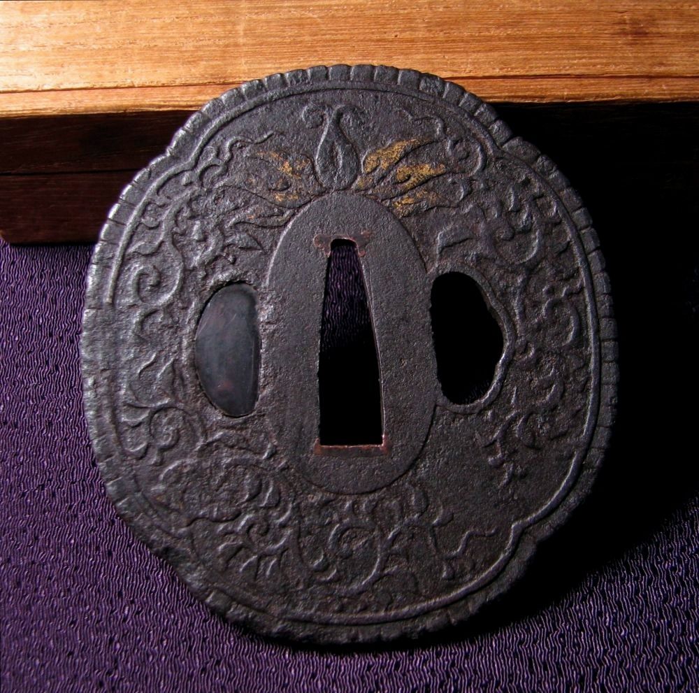 武具 時代武具 鉄地南蛮鍔 金色絵 江戸時代/鐔/26d026