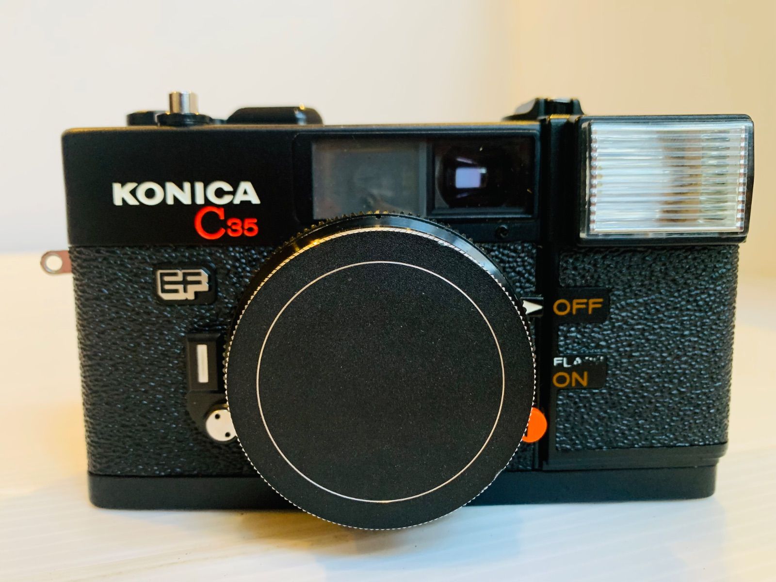 【完動品、極美品】コニカ C35 EF 初代ピッカリコニカ Konica C35 EF 初代ピッカリコニカ の使い方 | Totte Me Camera