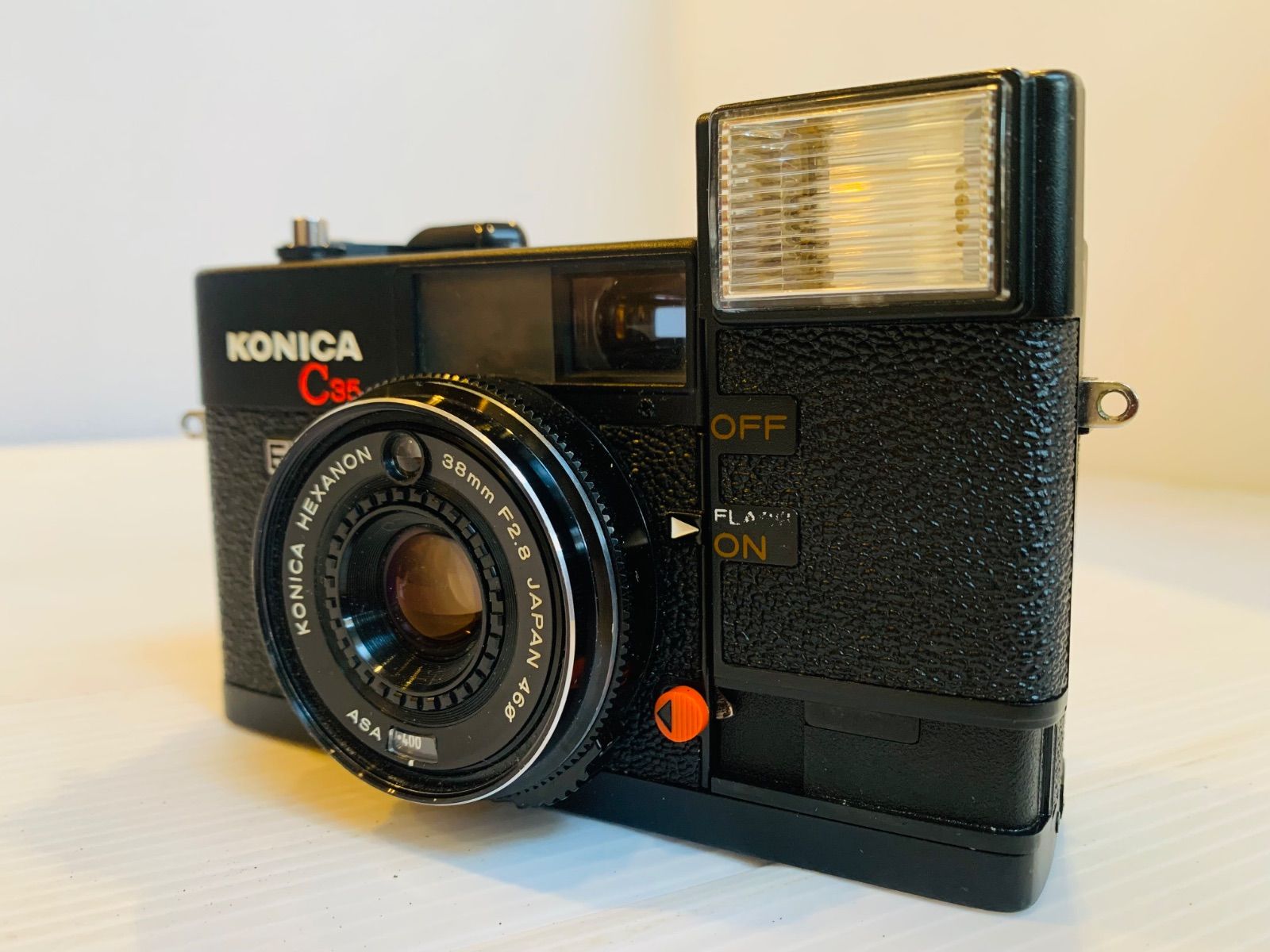 【完動品、極美品】コニカ C35 EF 初代ピッカリコニカ コニカC35EF (初代ピッカリコニカ) | Camera Museum by awane-photo.com