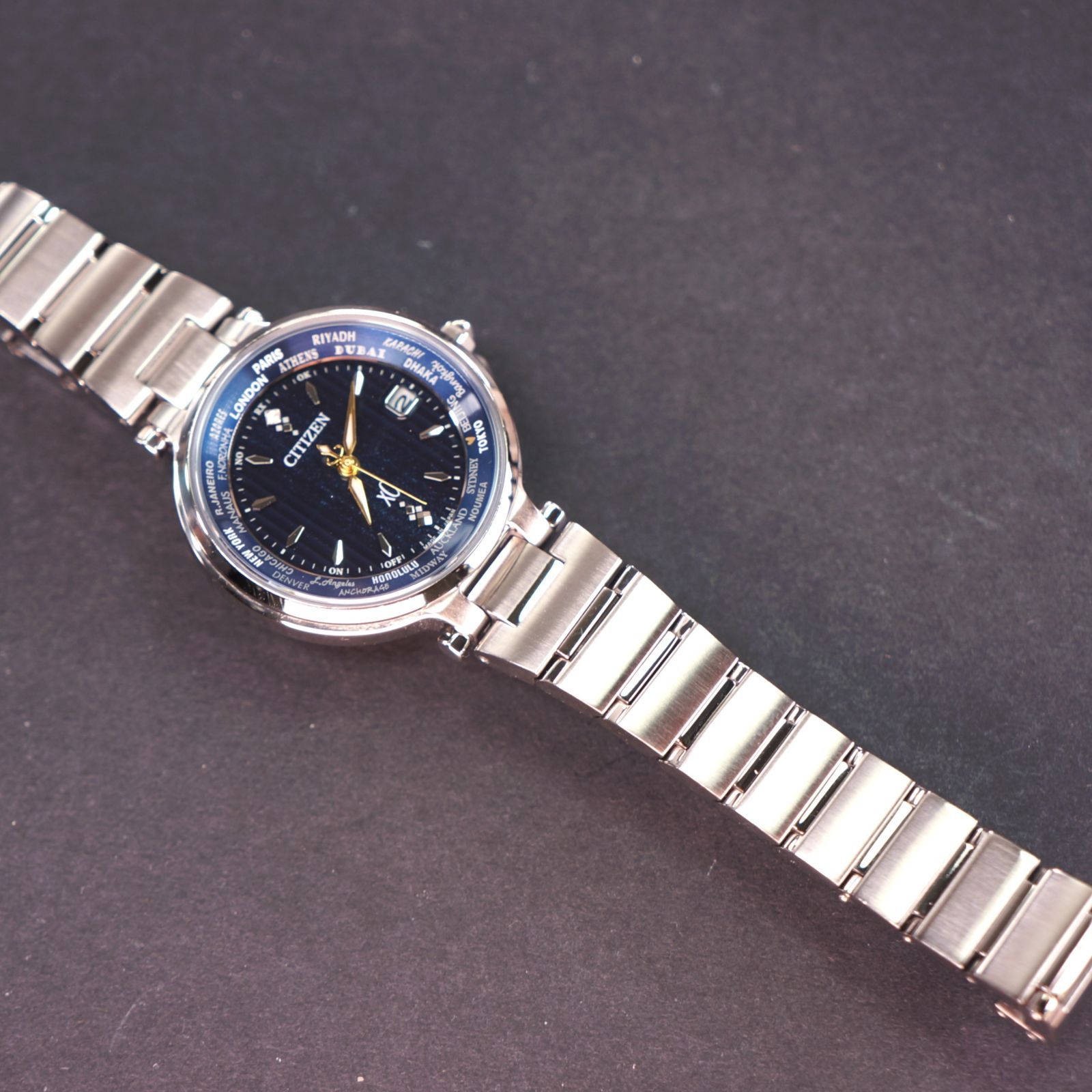 【稼働品】citizen xC ハッピーフライト　限定モデル　１Pダイヤ 稼働美品】citizen xC ハッピーフライト 限定モデル 1Pダイヤ ケース