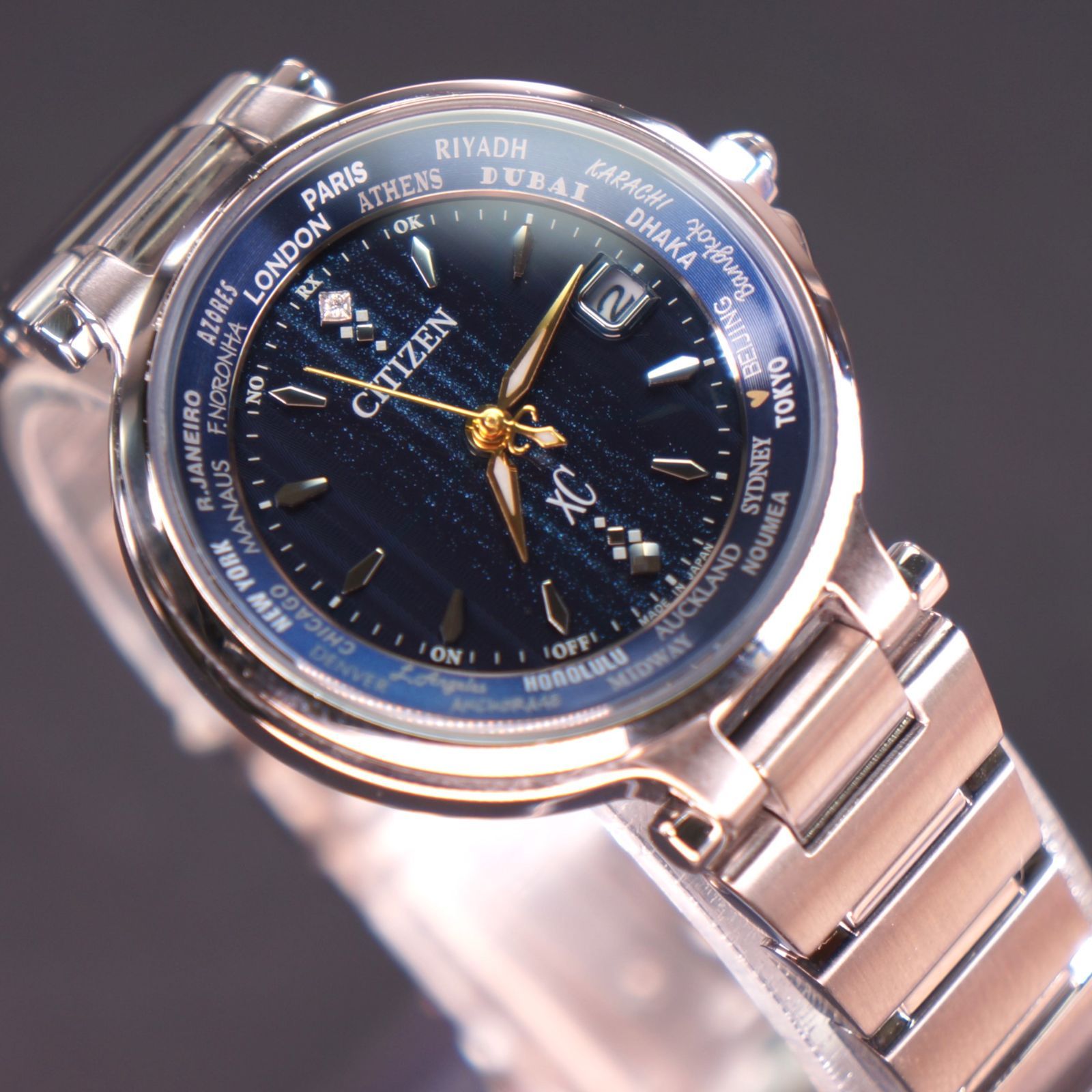 【稼働品】citizen xC ハッピーフライト　限定モデル　１Pダイヤ 稼働美品】citizen xC ハッピーフライト 限定モデル 1Pダイヤ ケース