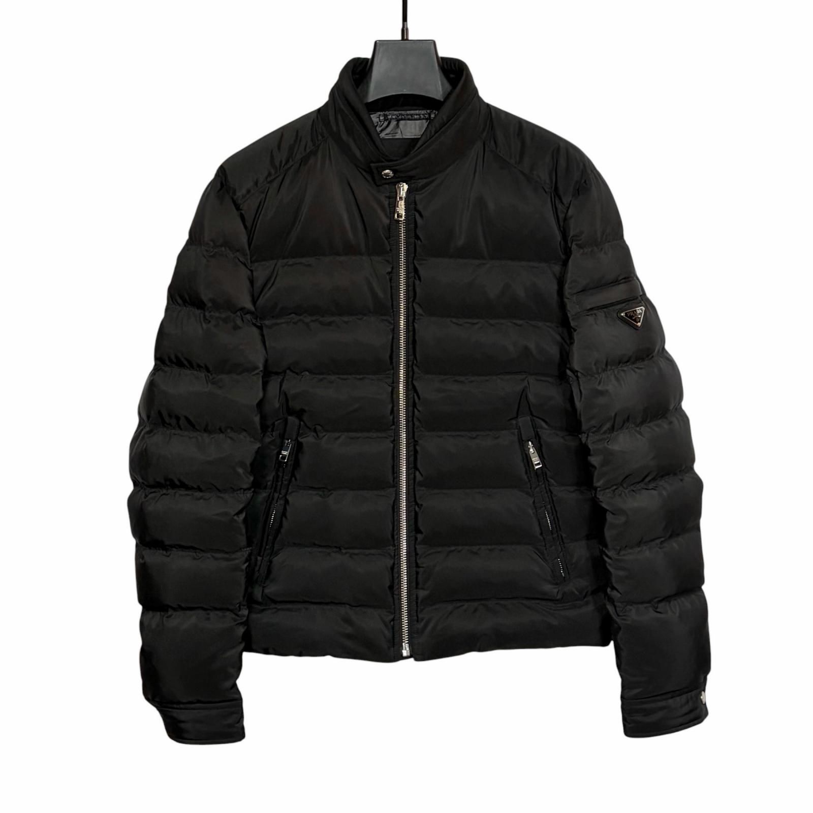 PRADA ダウンジャケット L 42 正規品　メルカリ安心査定済 中古・古着通販】PRADA (プラダ) ロゴプレートダウンジャケット