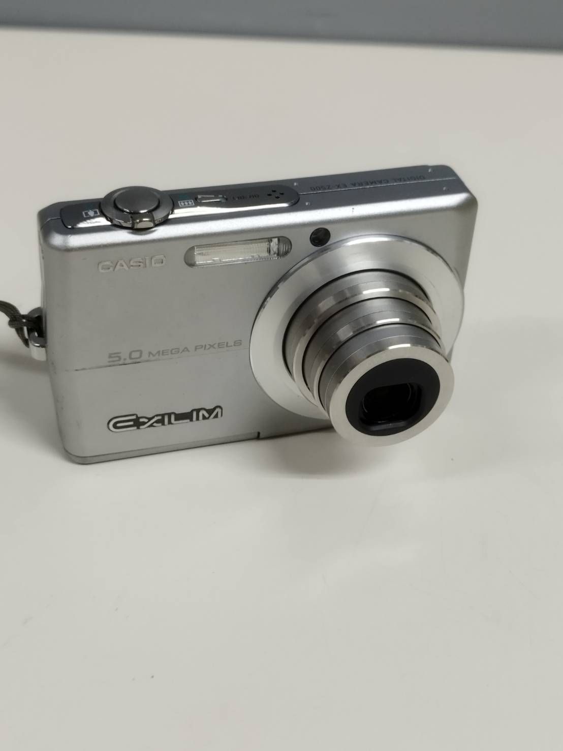 CASIO EXILIM EX-Z500/コンパクトデジタルカメラ - メルカリ