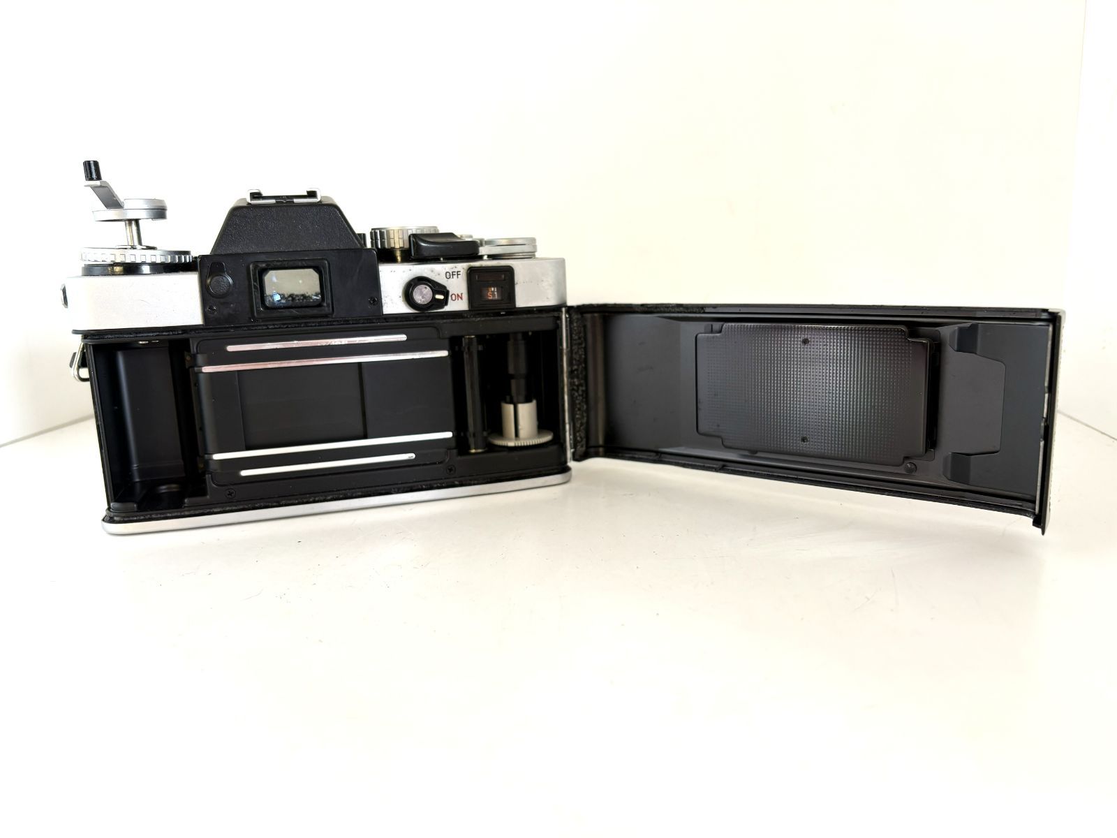 MINOLTA ・ミノルタ】 一眼レフ フィルムカメラ XE レンズ付属 動作