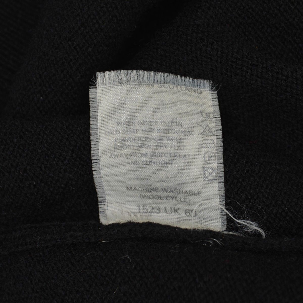 BURBERRY】90s スコットランド製ラムウール Vネックニットベスト