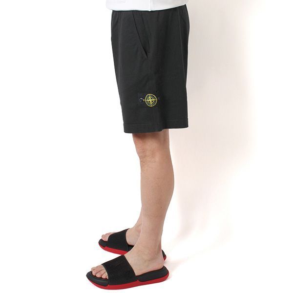 26SSモデル ストーンアイランド STONE ISLAND バッジワッペン付き