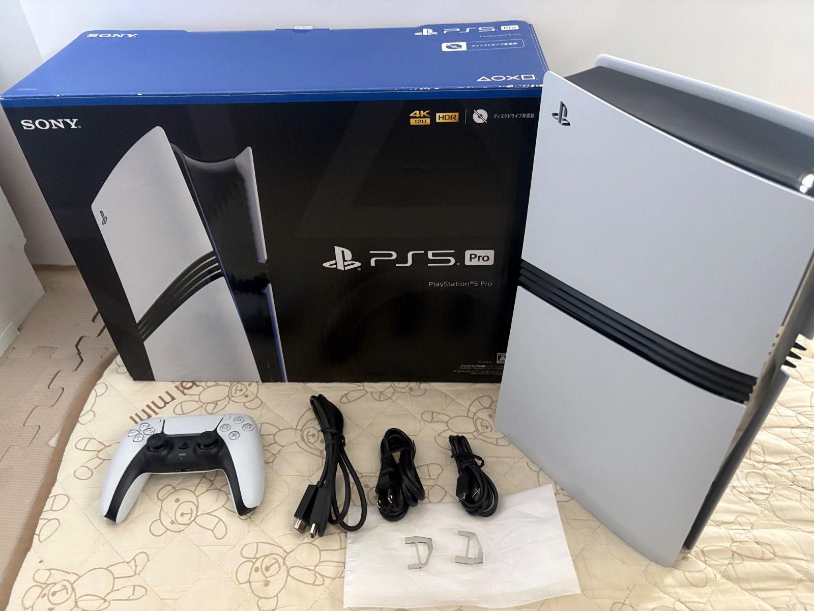 美品　SONY PlayStation5 Pro CFI-7000B01 PS5 Pro 本体